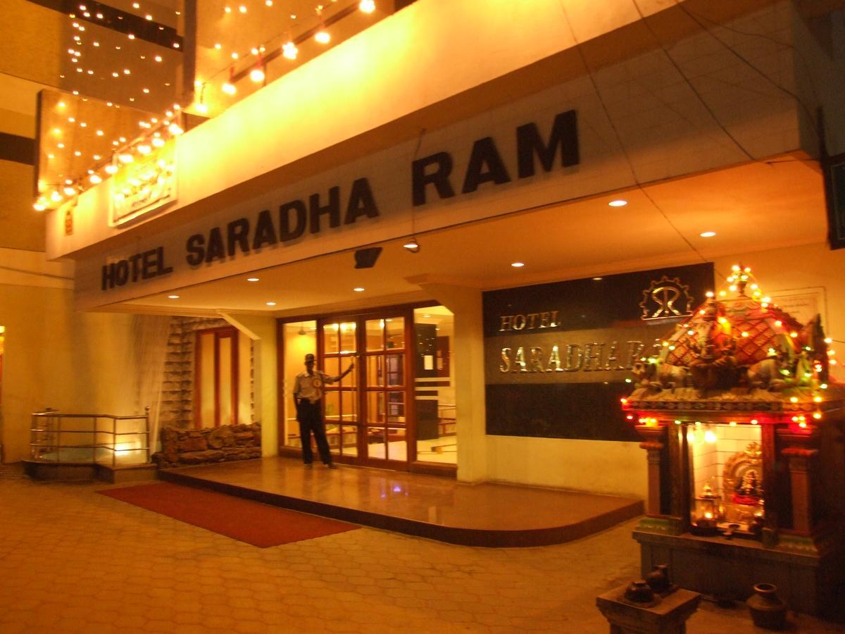 Hotel Saradharam تشيدامبارام المظهر الخارجي الصورة